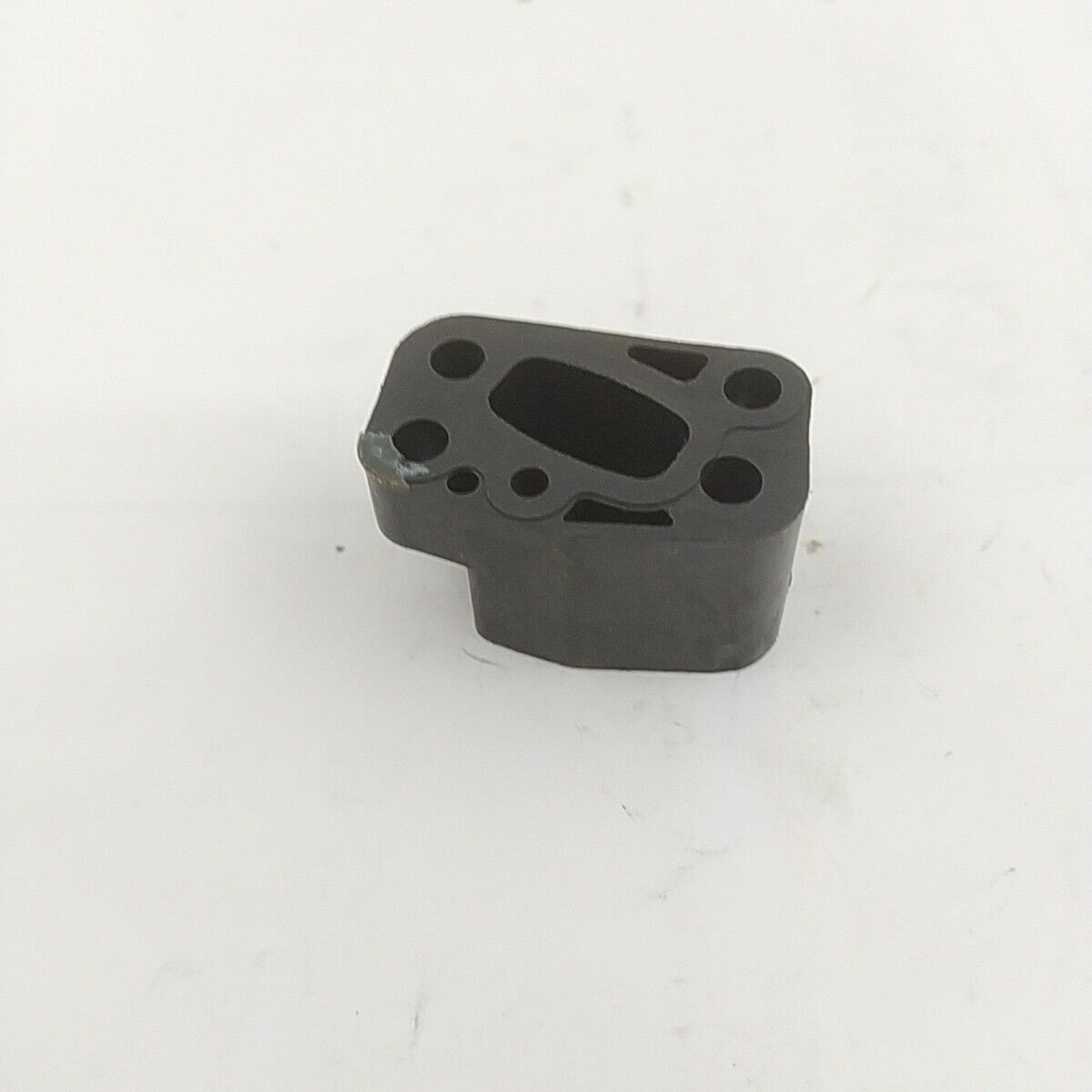 Ricambio FLANGIA COLLETTORE carburatore usato per decespugliatore MARUYAMA E 42