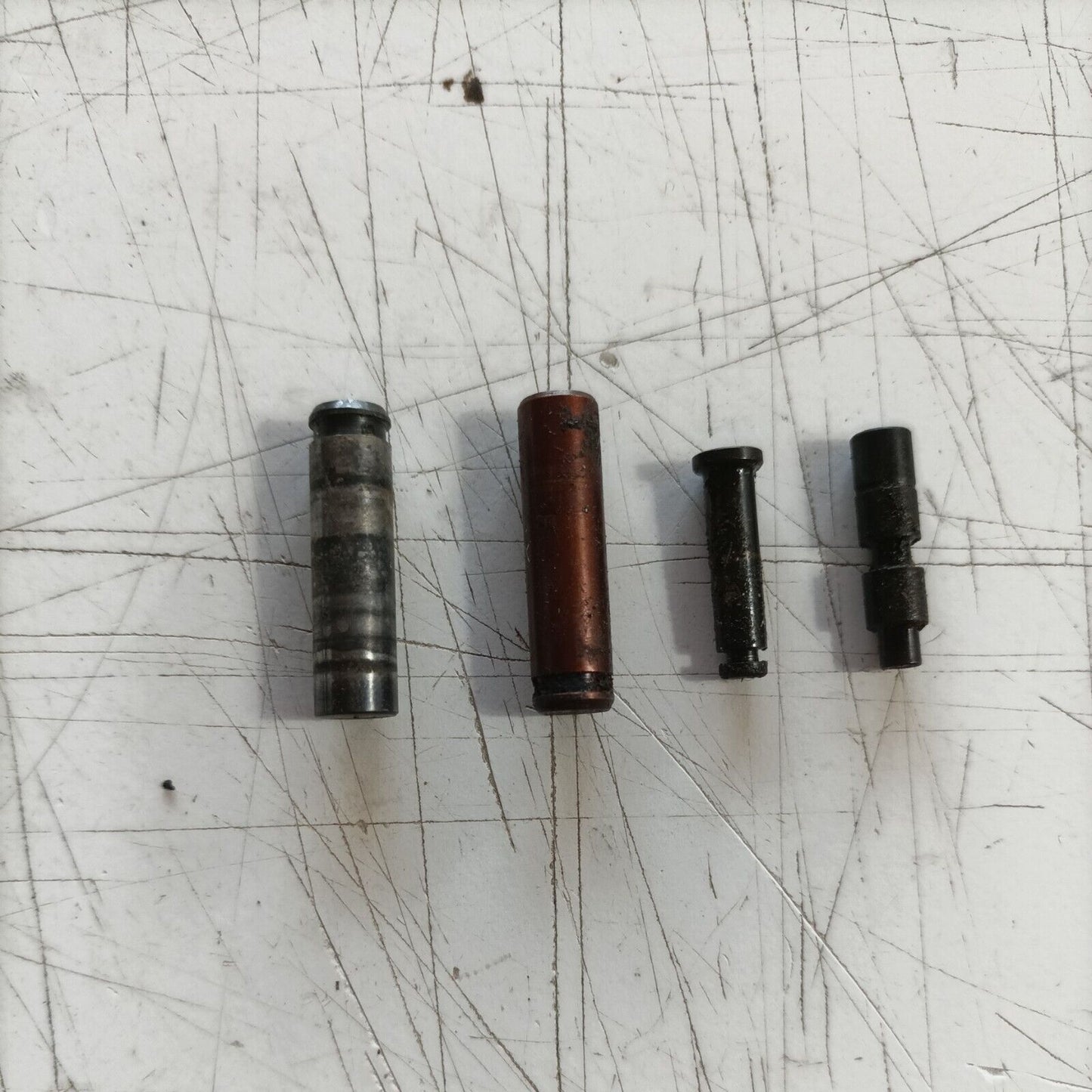 FRENO CATENA protezione BLOCCO PER MOTOSEGA EMAK OLEOMAC 940 940C ricambi usati