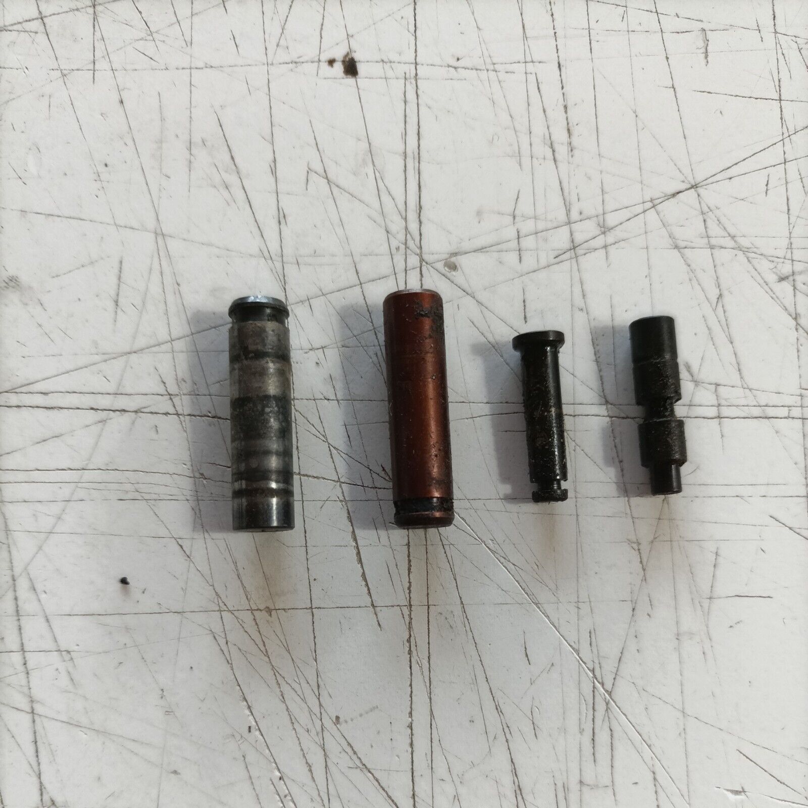 FRENO CATENA protezione BLOCCO PER MOTOSEGA EMAK OLEOMAC 940 940C ricambi usati