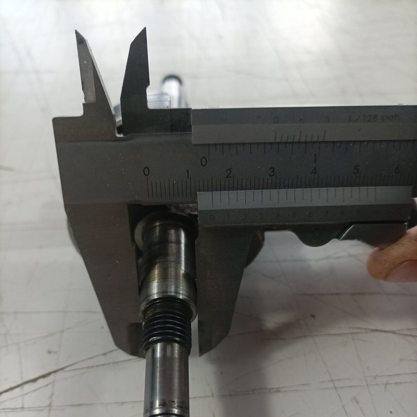 MOTOSEGA OLEOMAC OM 251 ALBERO MOTORE CON DOPPIO FILETTO ricambi usati