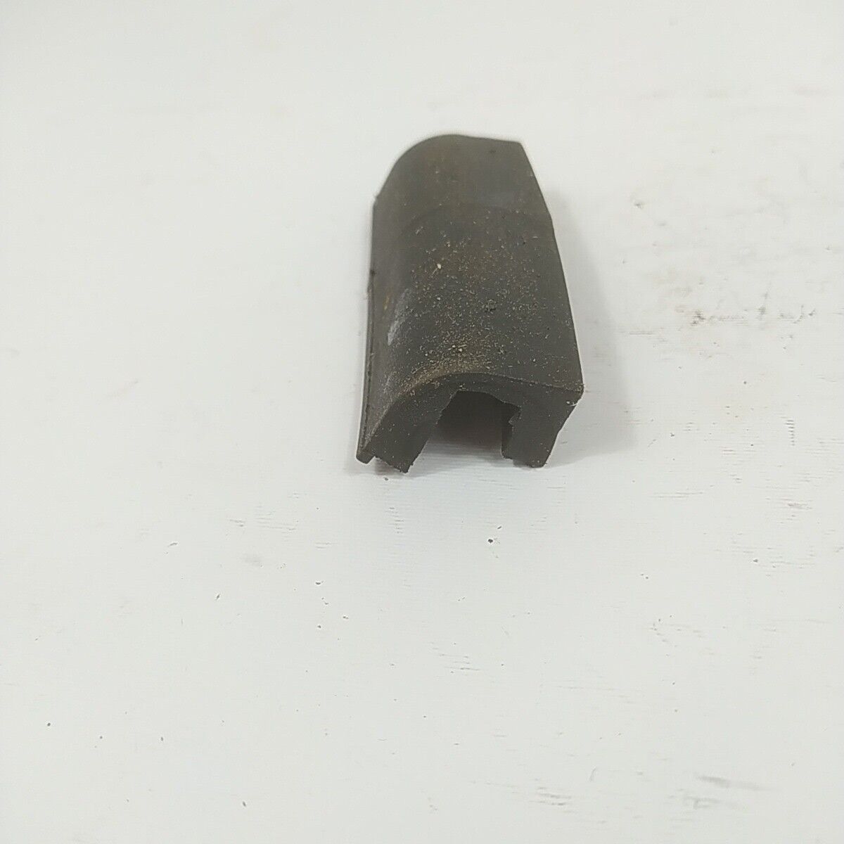 Ricambio per motosega ALPINA 500 GOMMINO SUPPORTO ANTIVIBRANTE MOTORE usato