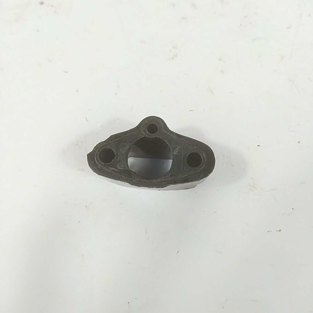 Ricambio FLANGIA RACCORDO CARBURATORE per motosega ALPINA A45 Castor CP 45 usato