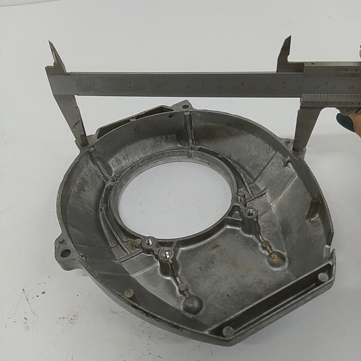 Ricambio usato COPERCHIO MOTORE supporto campana decespugliatore MITSUBISHI T200