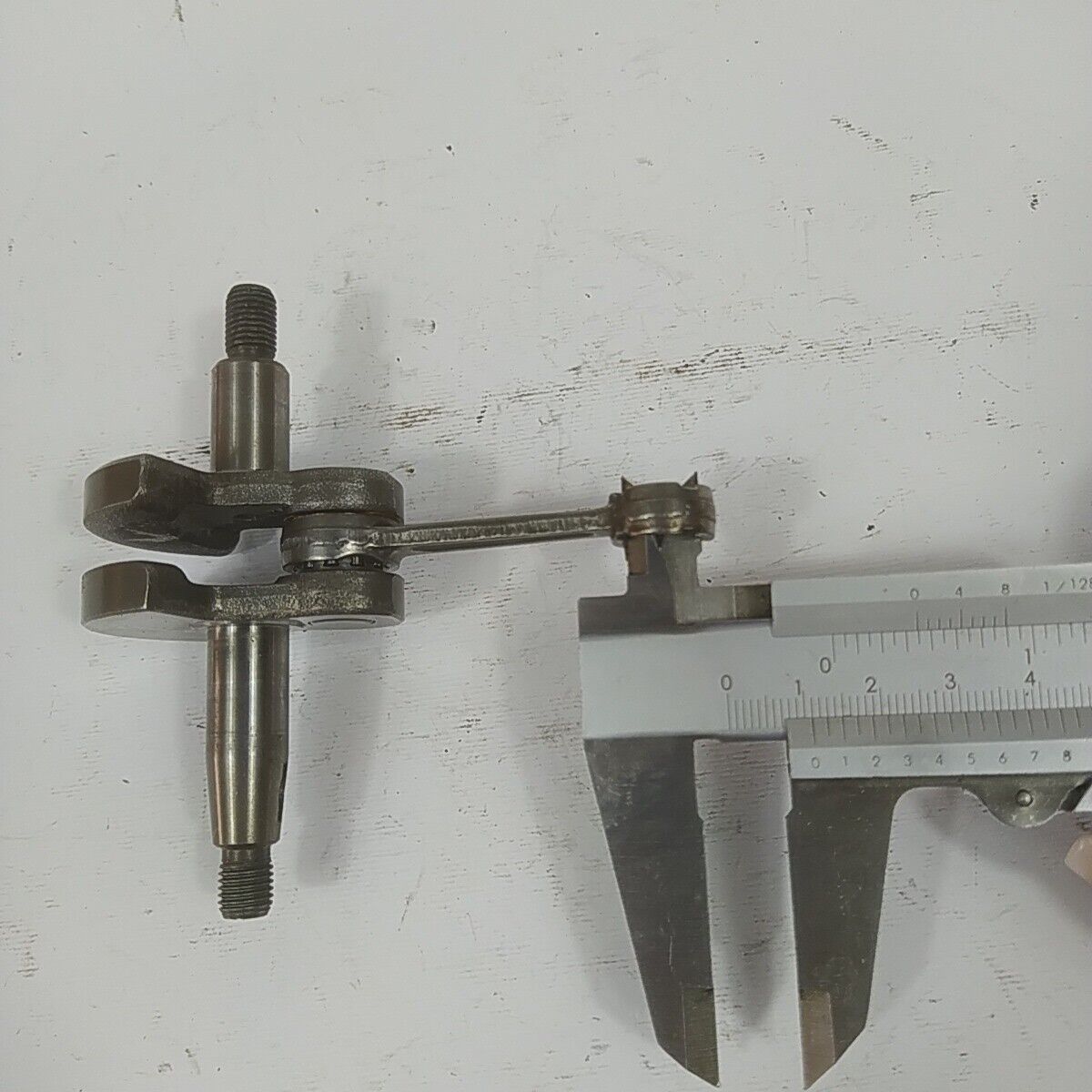 Ricambio per decespugliatore EFCO 8250 ALBERO MOTORE ORIGINALE usato