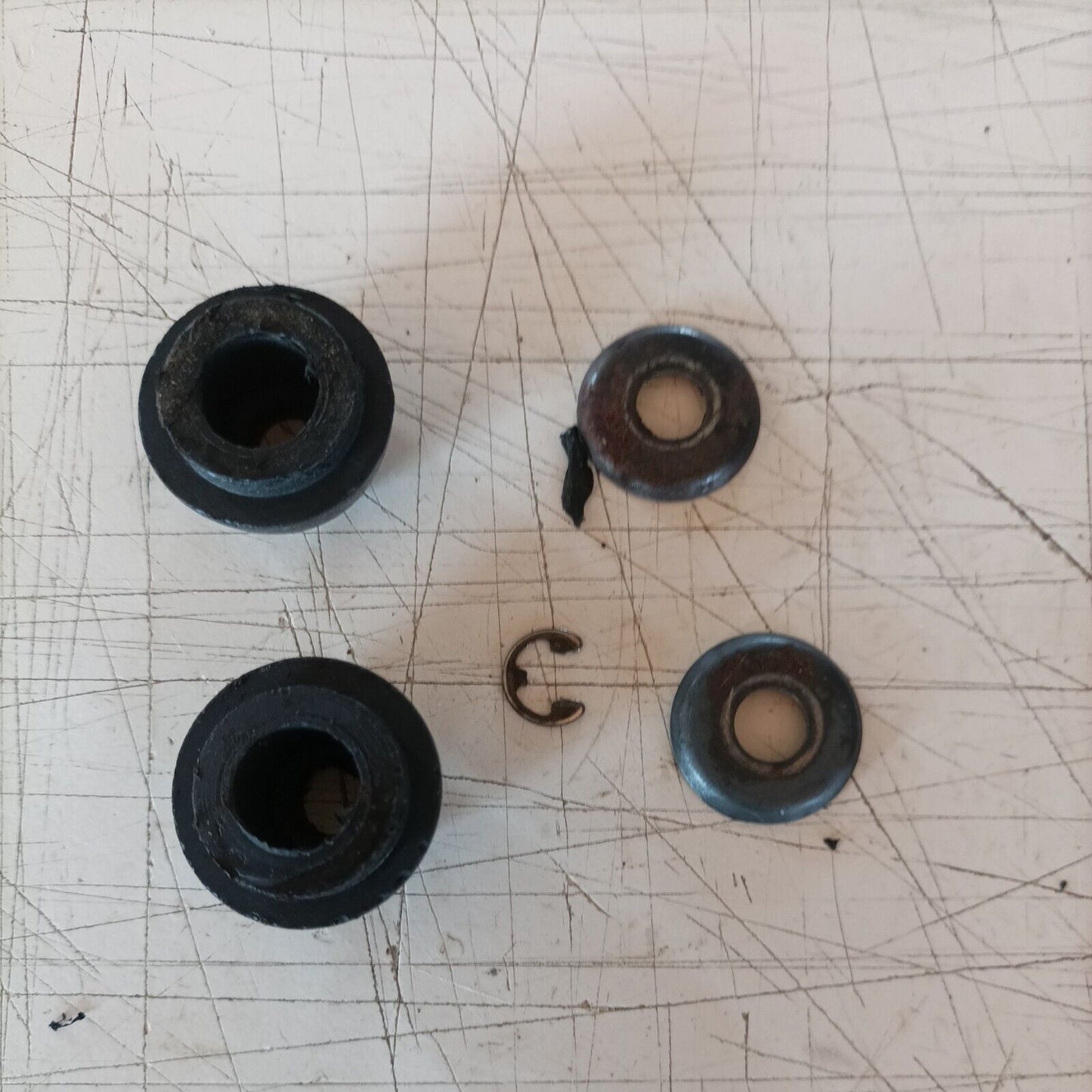 MOTOSEGA OLEO MAC 945 A SUPPORTO maniglia ANTIVIBRAZIONE ricambi usati