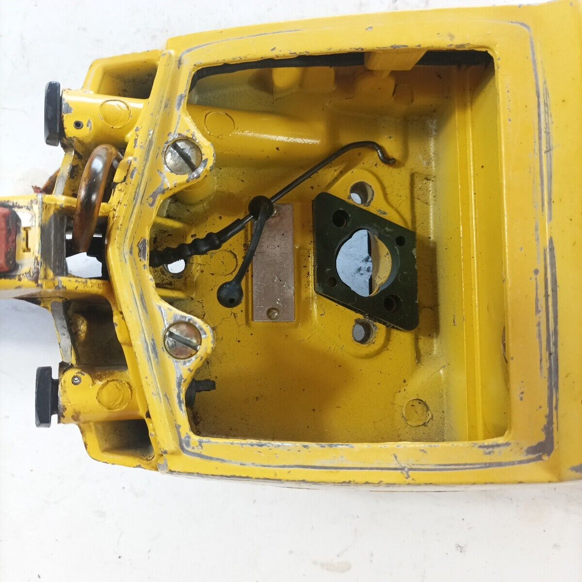 MANIGLIA IMPUGNATURA serbatoio PER MOTOSEGA MCCULLOCH PRO MAC 700 ricambi usati