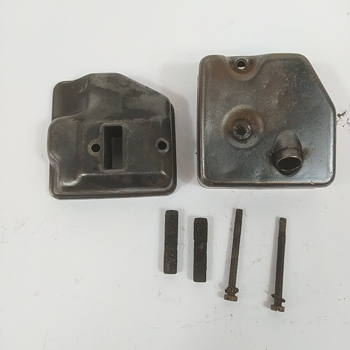 marmitta silenziatore COMPLETO PER MOTOSEGA MCCULLOCH MAC 735 ricambi usati