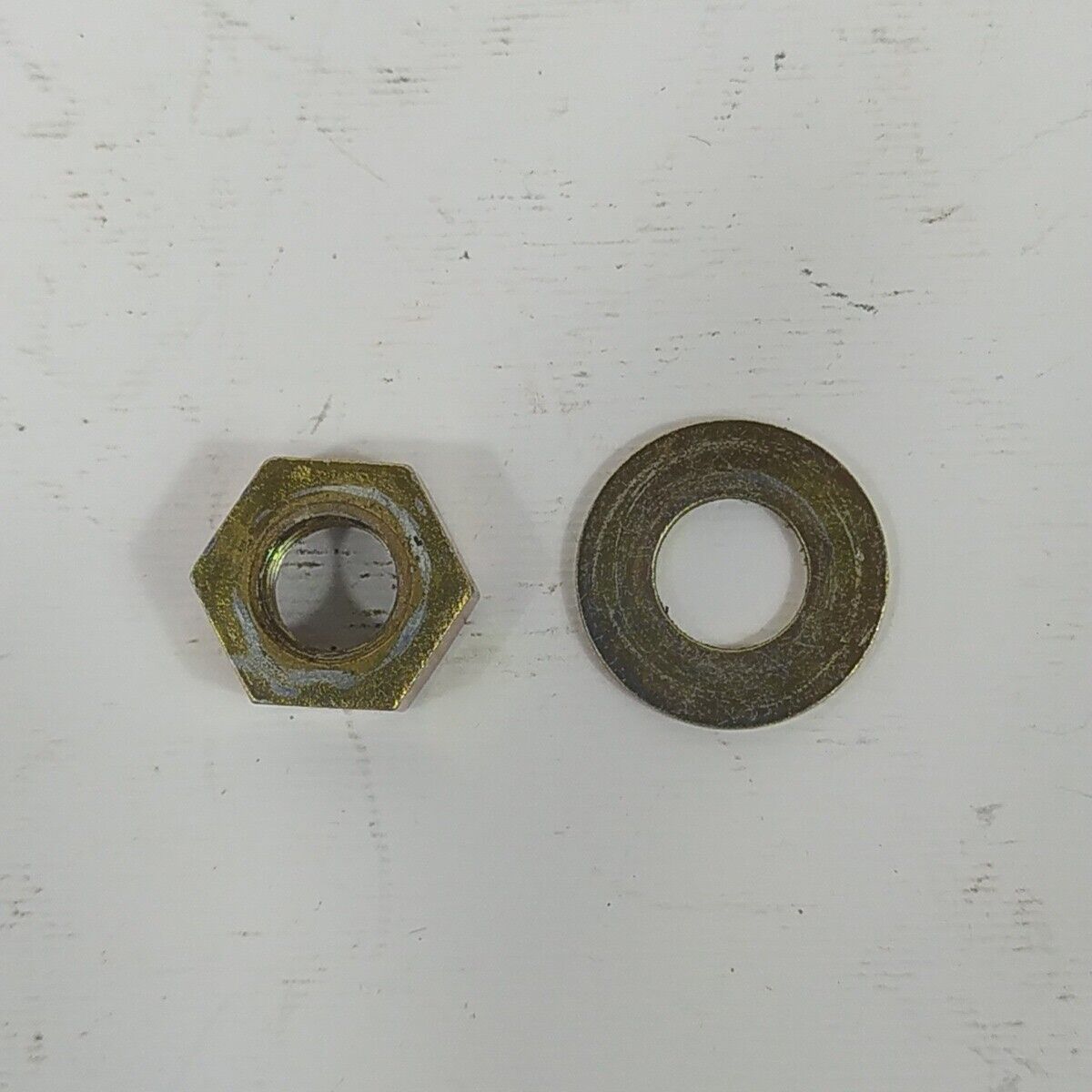 Ricambi DADO ALBERO MOTORE VOLANO per decespugliatore TANAKA 501 ik usati