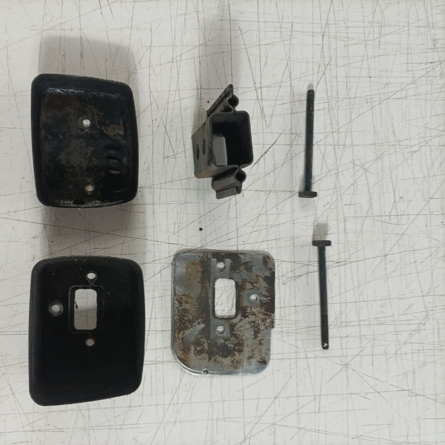 TERMINALE di scarico MARMITTA PER MOTOSEGA EMAK OLEOMAC 940 940C EFCO usato