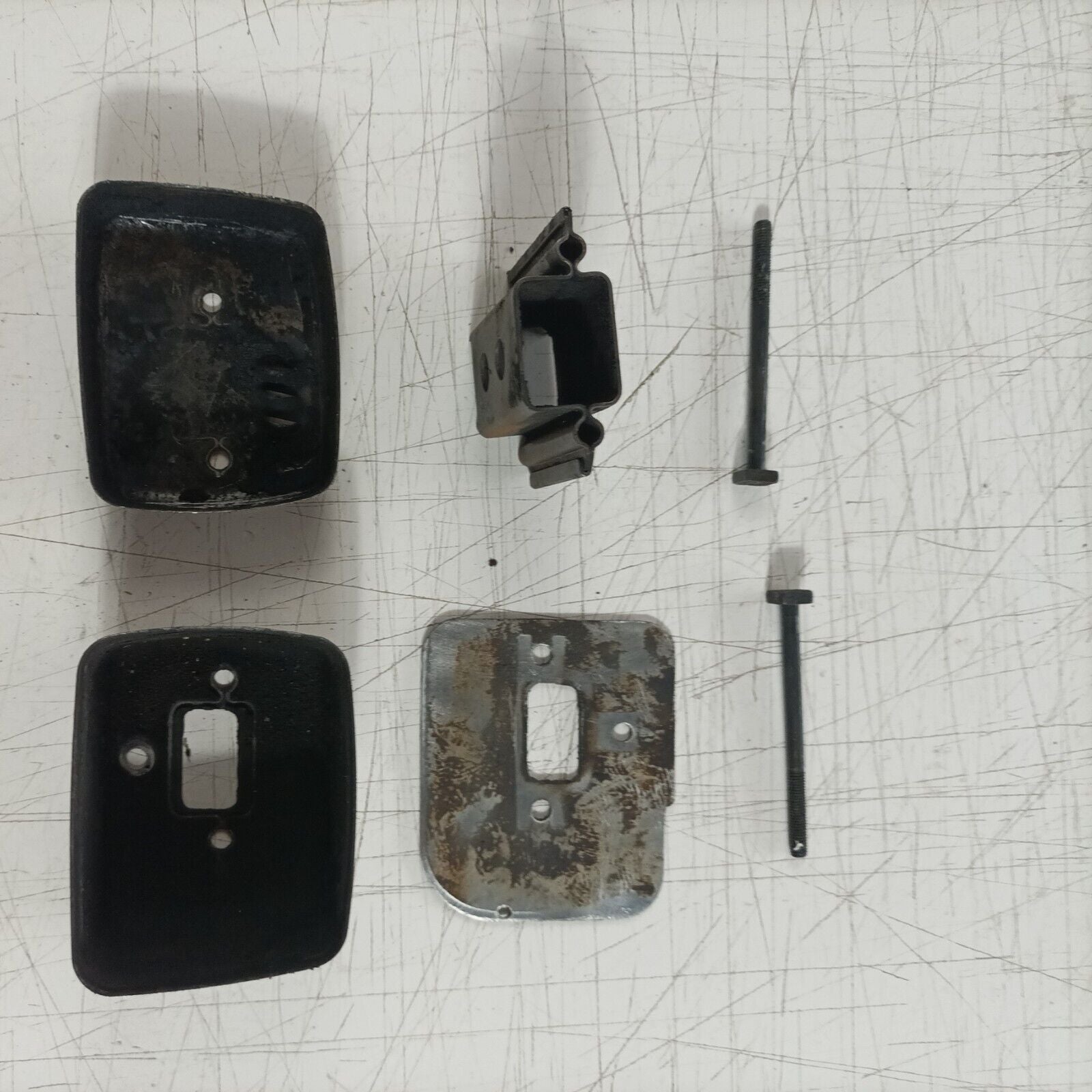 TERMINALE di scarico MARMITTA PER MOTOSEGA EMAK OLEOMAC 940 940C EFCO usato