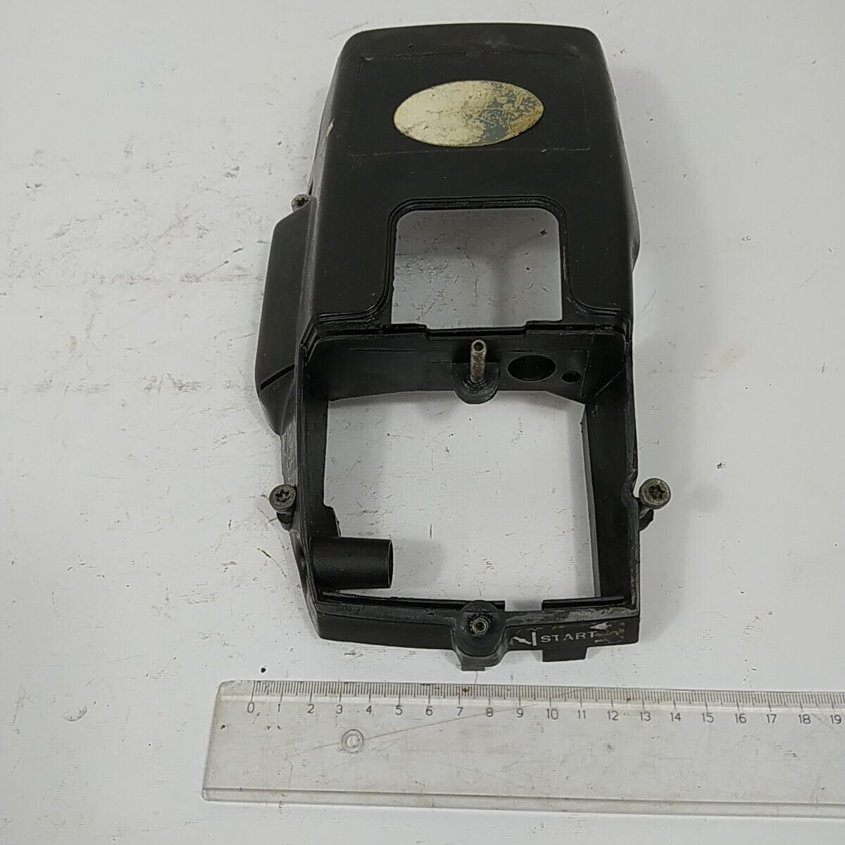 Ricambio usato COPERCHIO MOTORE E FILTRO DELL' ARIA per motosega DOLMAR 116 si