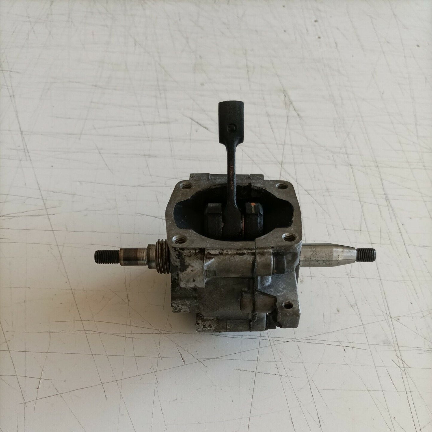 albero motore E CARTER COMPLETO PER MOTOSEGA PAPILLON RANGER 41 ricambi usati