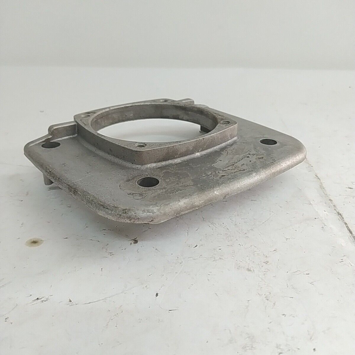 Ricambio CARTER SUPPORTO CAMPANA usato per decespugliatore MARUYAMA 420 42