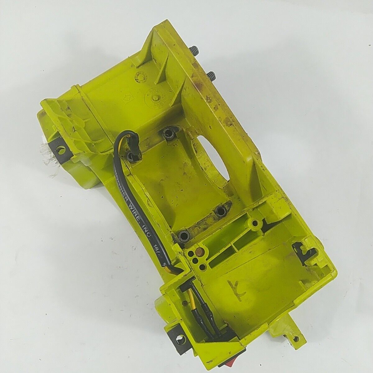 Ricambio BASAMENTO CILINDRO SERBATOIO CARBURANTE PER MOTOSEGA POULAN usato