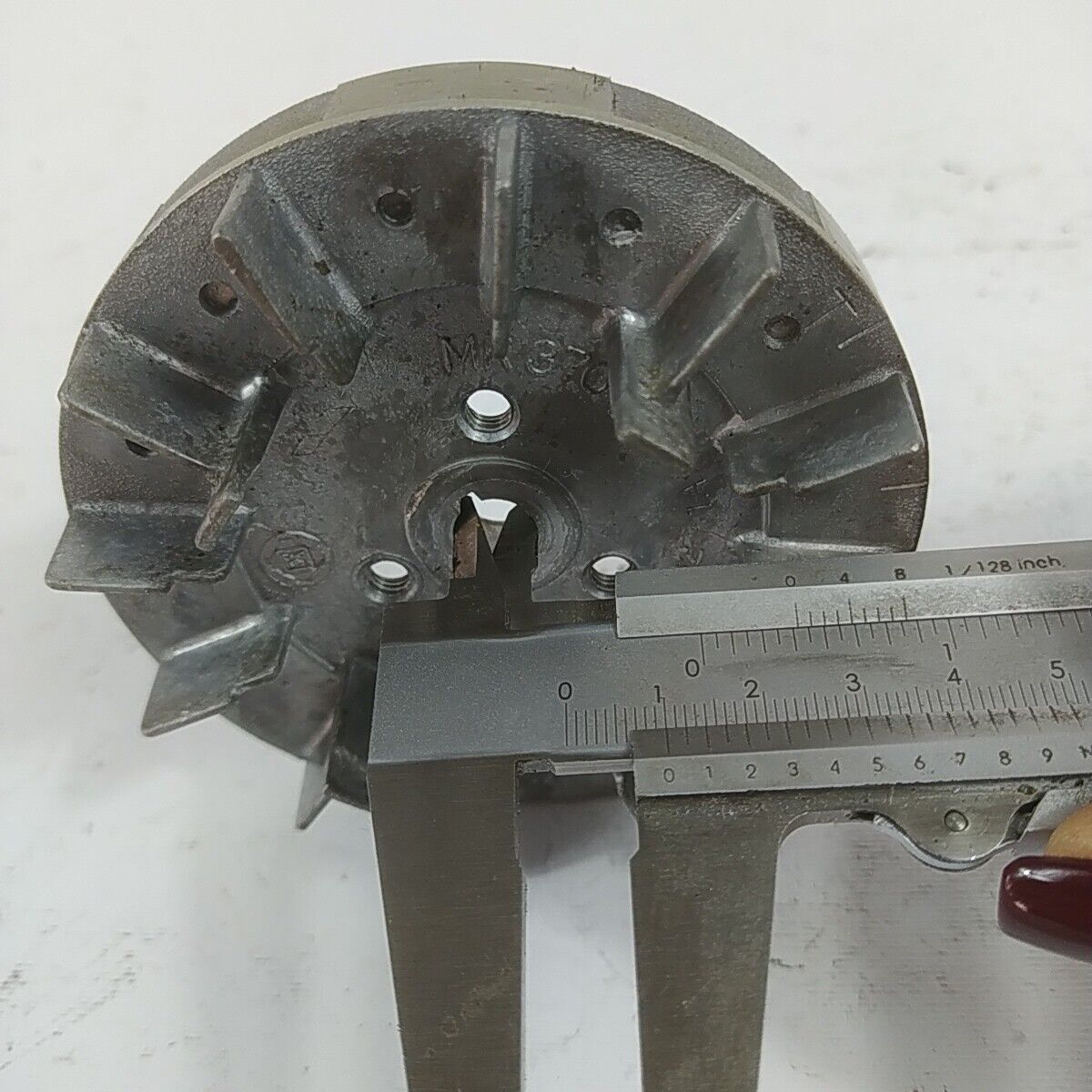 Ricambio DECESPUGLIATORE kawasaki kt 17 VOLANO DI AVVIAMENTO MR3702 4193  usato