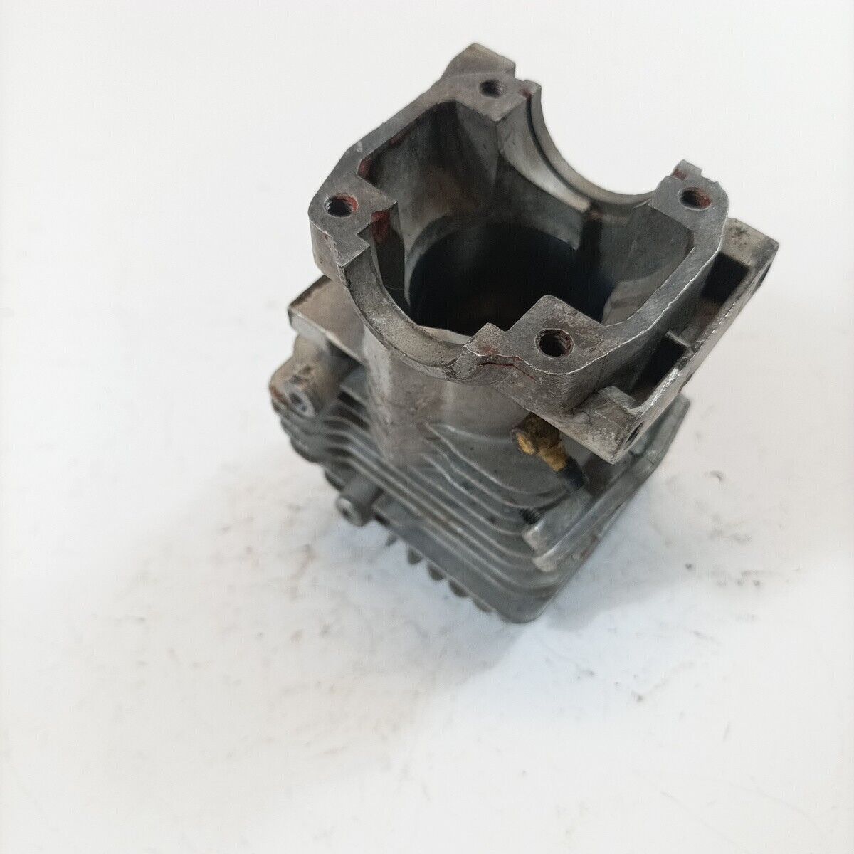 ricambio CILINDRO E PISTONE PER MOTOSEGA ALPINA da potature 25 diametro 34 usato