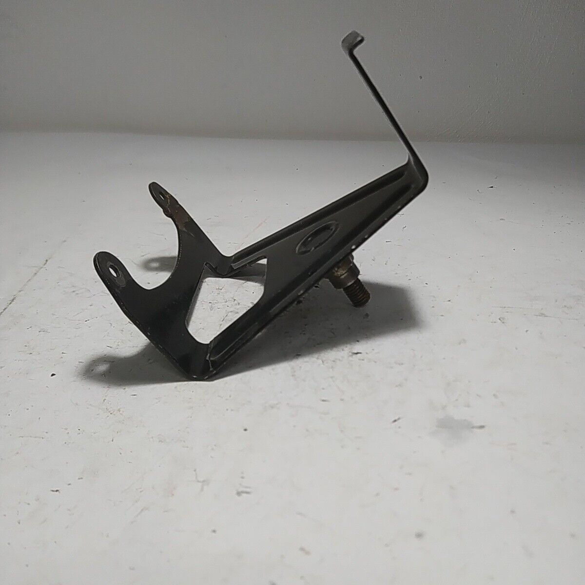 Ricambio STAFFA MOTORE A ZAINO Usato per decespugliatore Mcculloch ELITE 3800