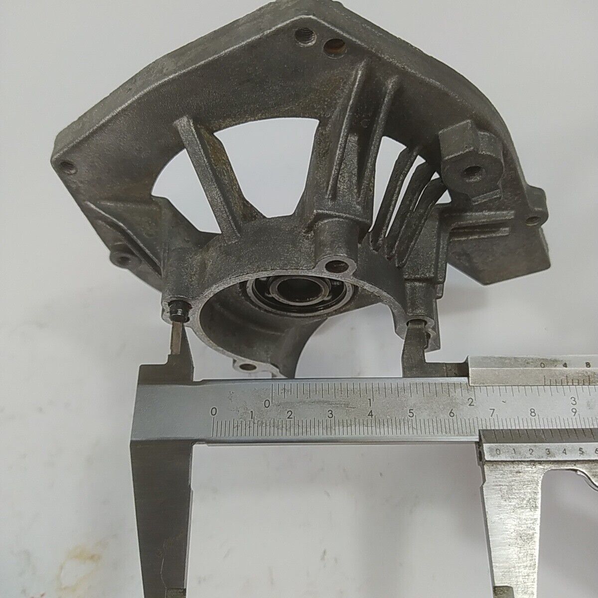 Ricambio CARTER BASAMENTO CILINDRO usato per decespugliatore OLEO MAC DYNAMAC