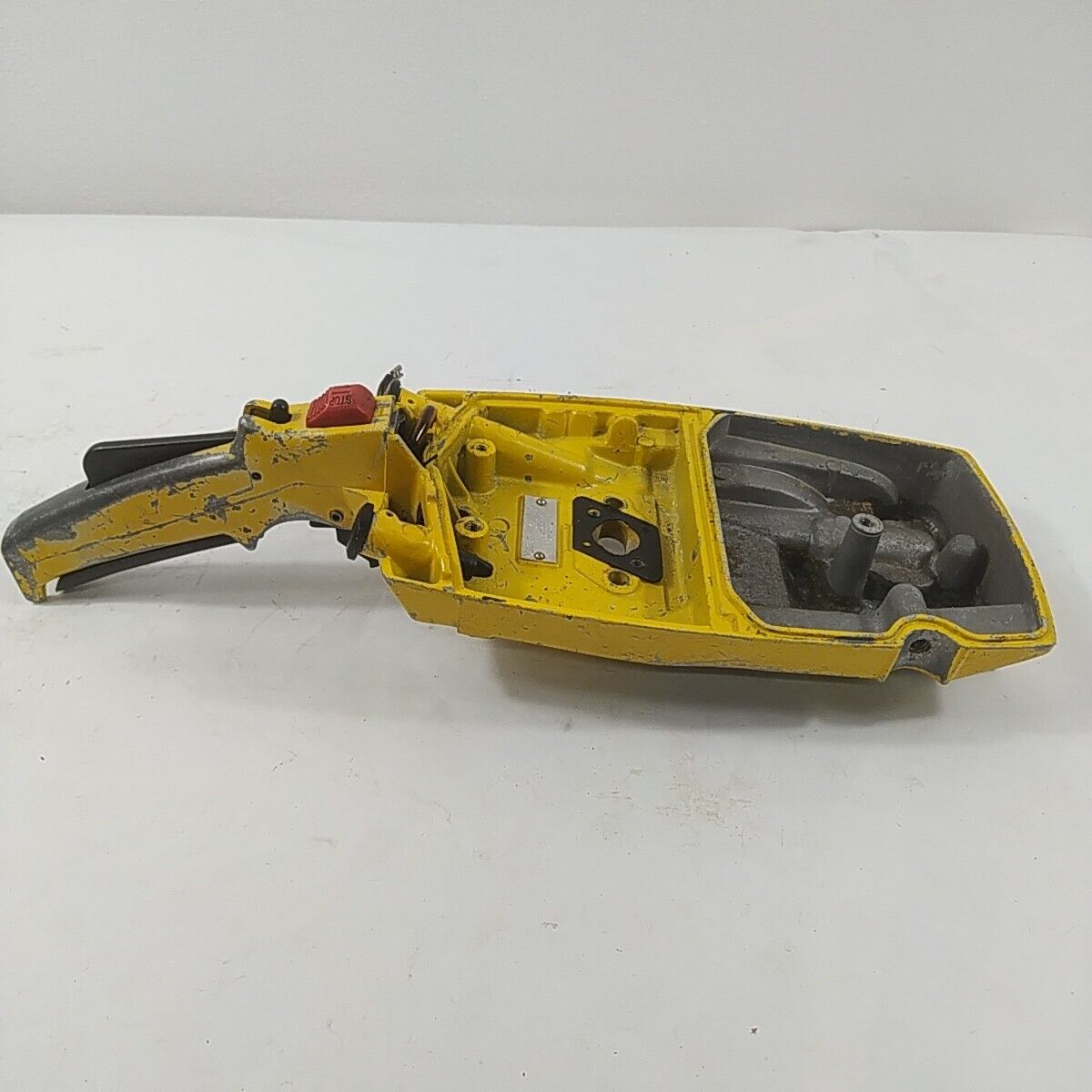 Ricambi IMPUGNATURA MANIGLIA PER MOTOSEGA MCCULLOCH PRO MAC 555 usati