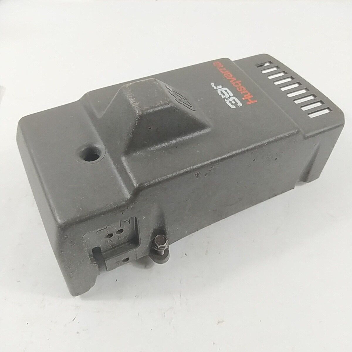 Ricambi per DECESPUGLIATORE HUSQVARNA 39 R usati COPERCHIO MOTORE COPRI CILINDRO