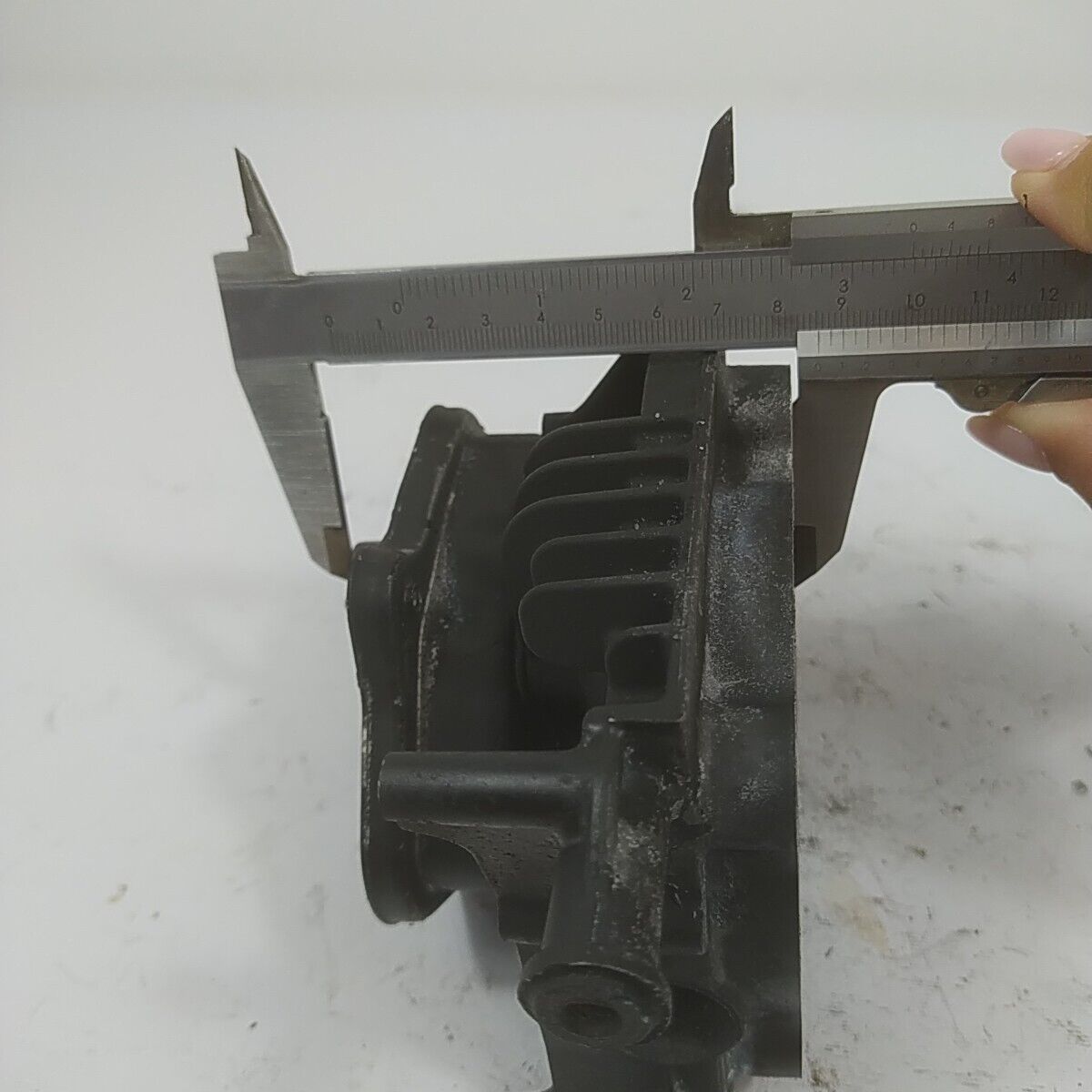Ricambio TESTATA CILINDRO MOTORE per tosaerba Briggs & Stratton 675 EXi usato