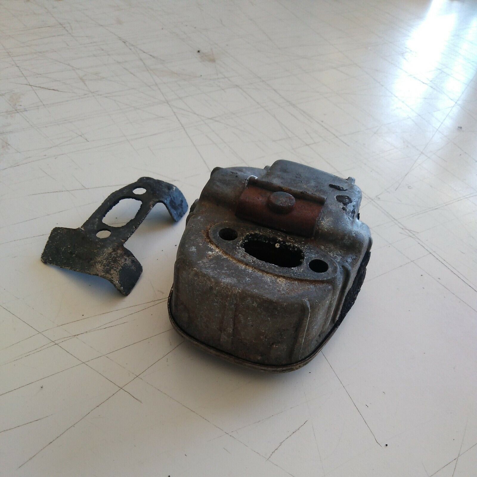 CASTOR TURBO 20  DECESPUGLIATORE MARMITTA TERMINALE SCARICO Ricambio usato