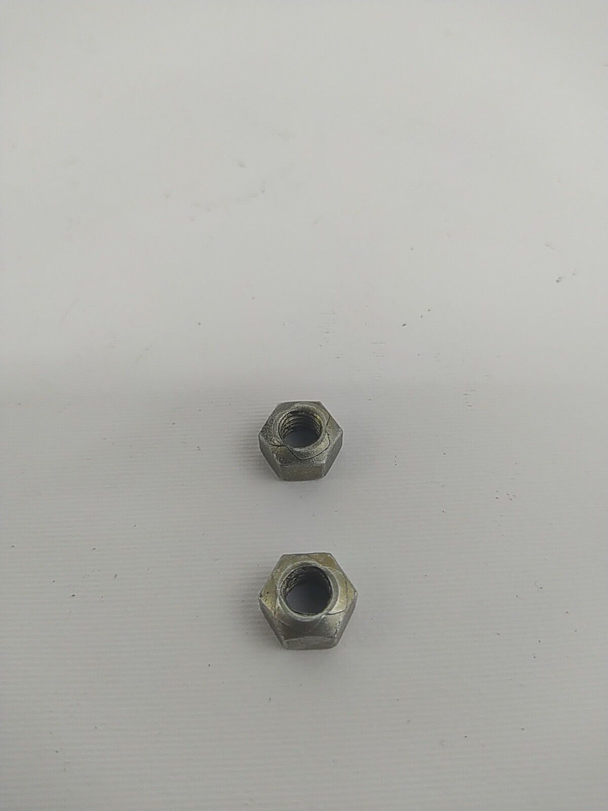 Ricambi MOTOSEGA ALPINA P 34 castor usati 1 DADO VOLANO ALBERO MOTORE BULLONE