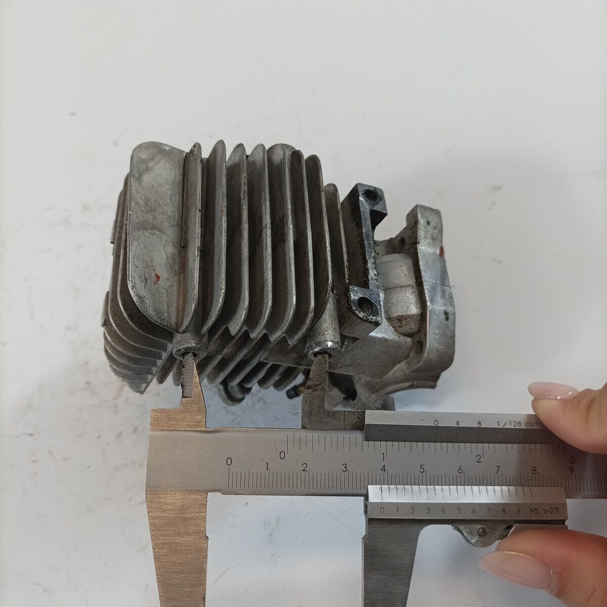 ricambio CILINDRO E PISTONE PER MOTOSEGA ALPINA da potature 25 diametro 34 usato