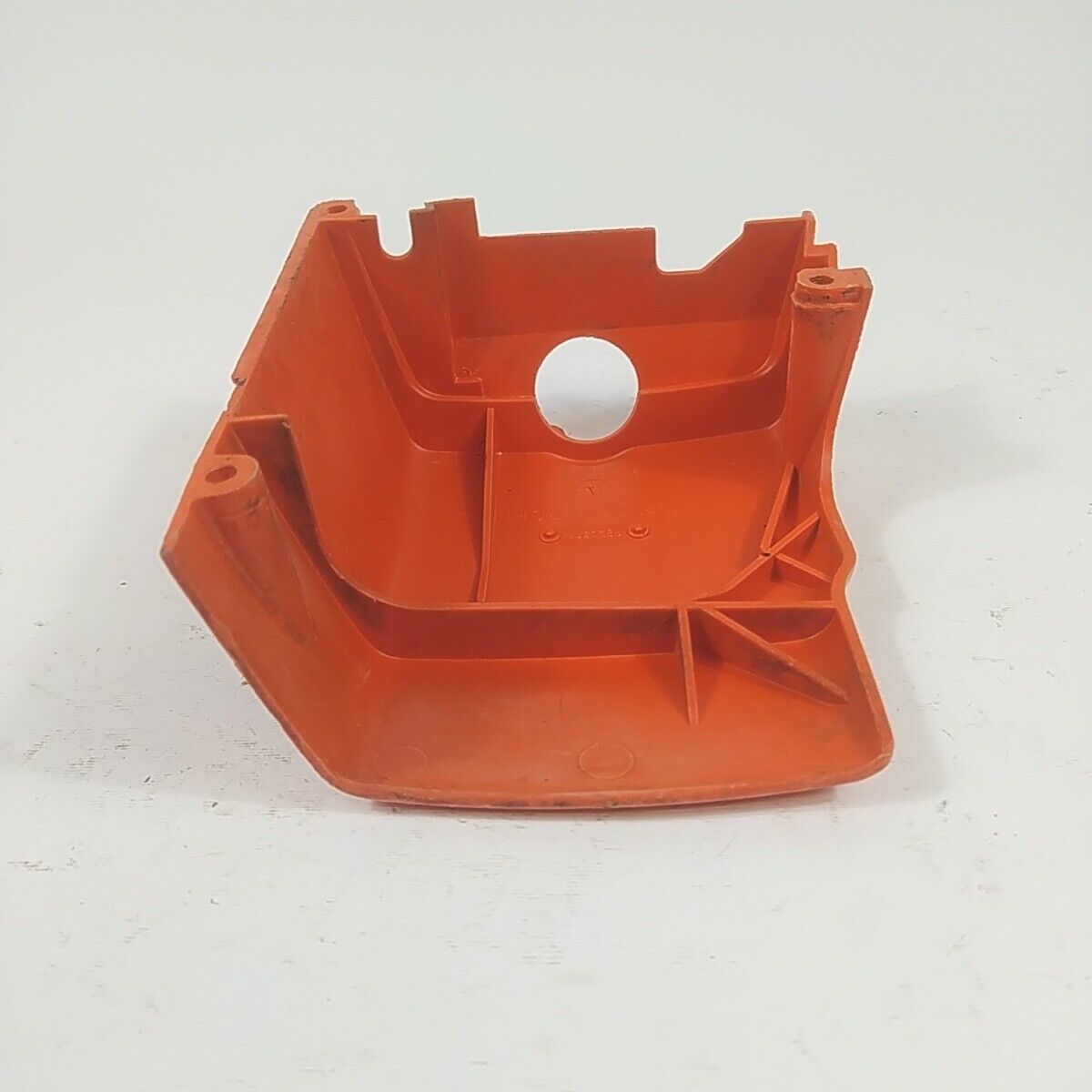 Ricambio per motosega CASTOR ALPINA 450 COPERCHIO MOTORE copri cilindro usato