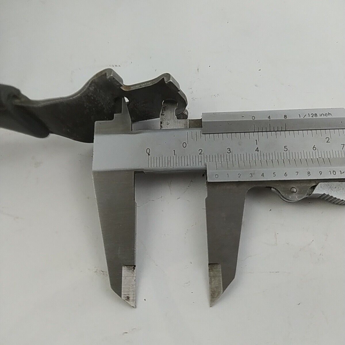 MOTOSEGA CASTOR CP 361 ricambio MANIGLIA PROTEZIONE FRENO BLOCCO CATENA  Usato