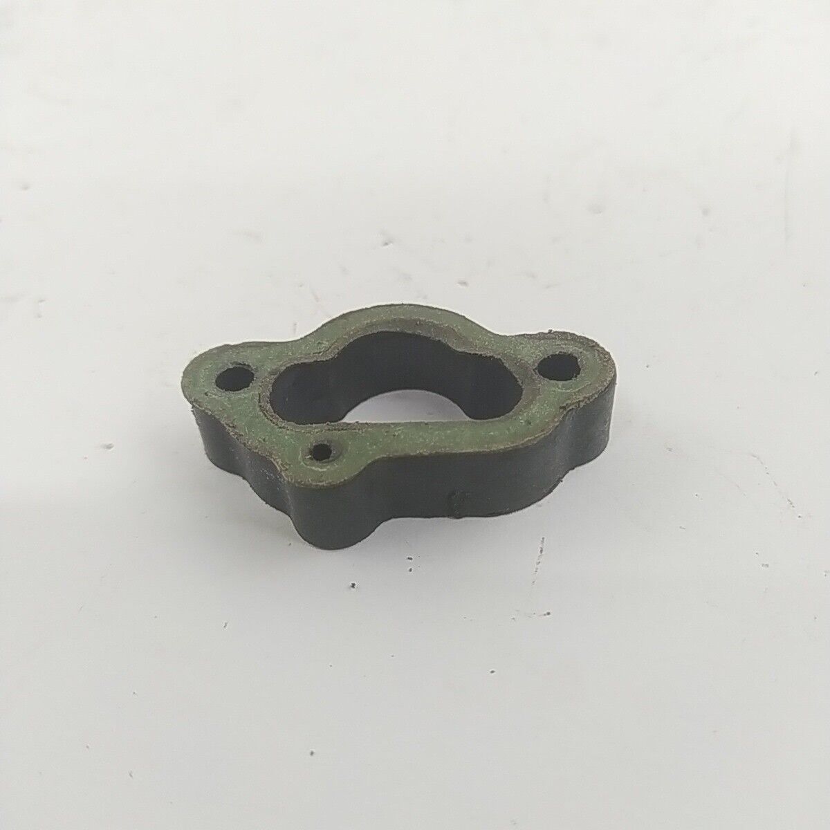 ricambi FLANGIA COLLETTORE CARBURATORE Per motosega castor ALPINA PROF 70 usati