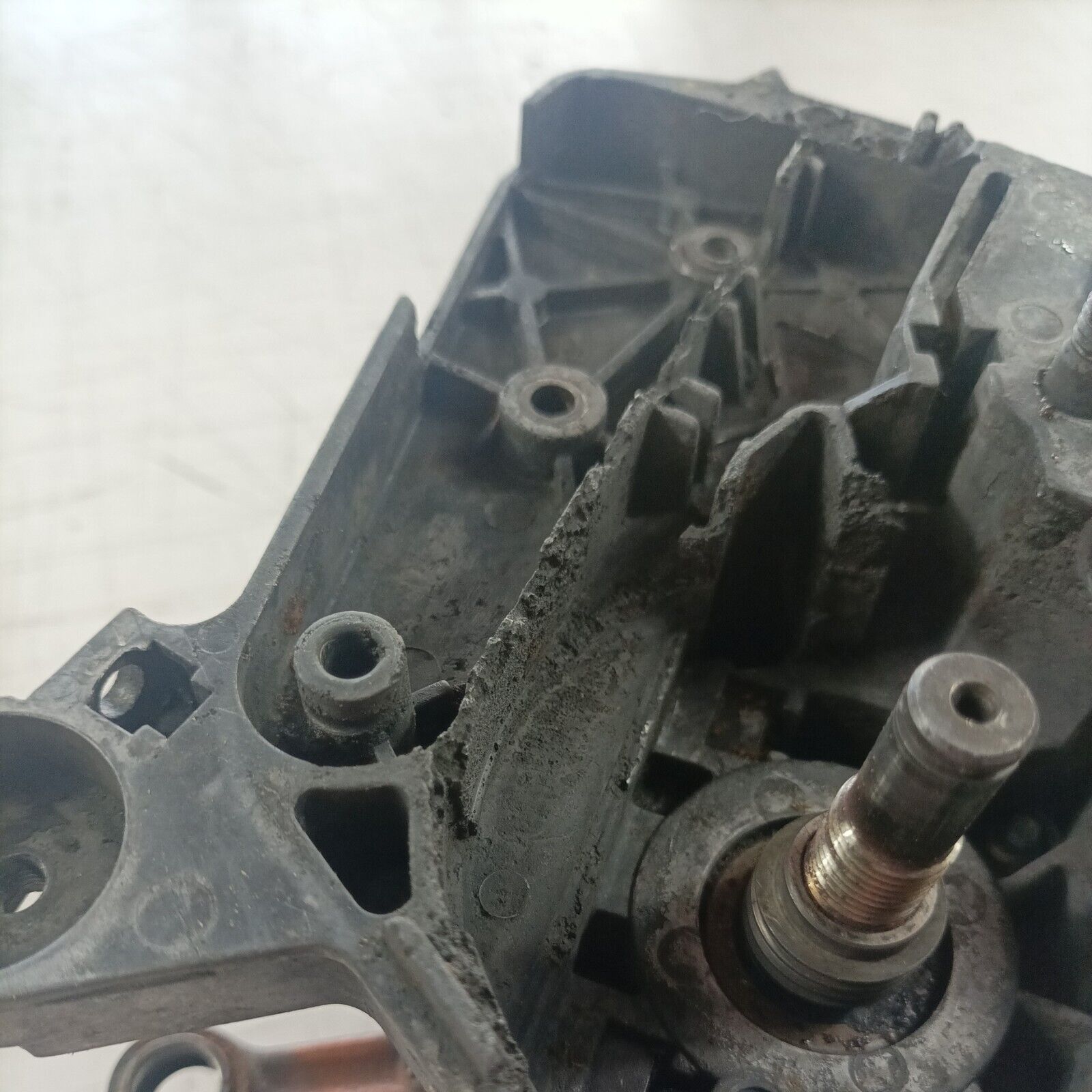 MOTOSEGA ALPINA P-400 ALBERO MOTORE E CARTER BASAMENTO CILINDRO COMPLETO