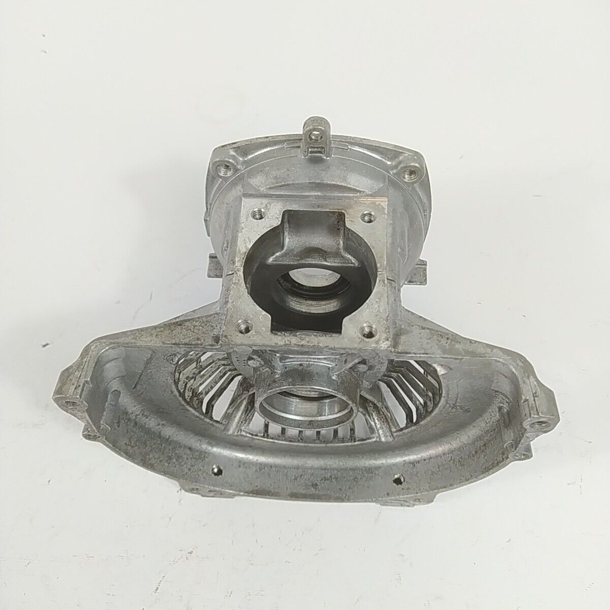 Ricambio CARTER BASAMENTO CILINDRO MOTORE usato per decespugliatore ZENOAH G43L