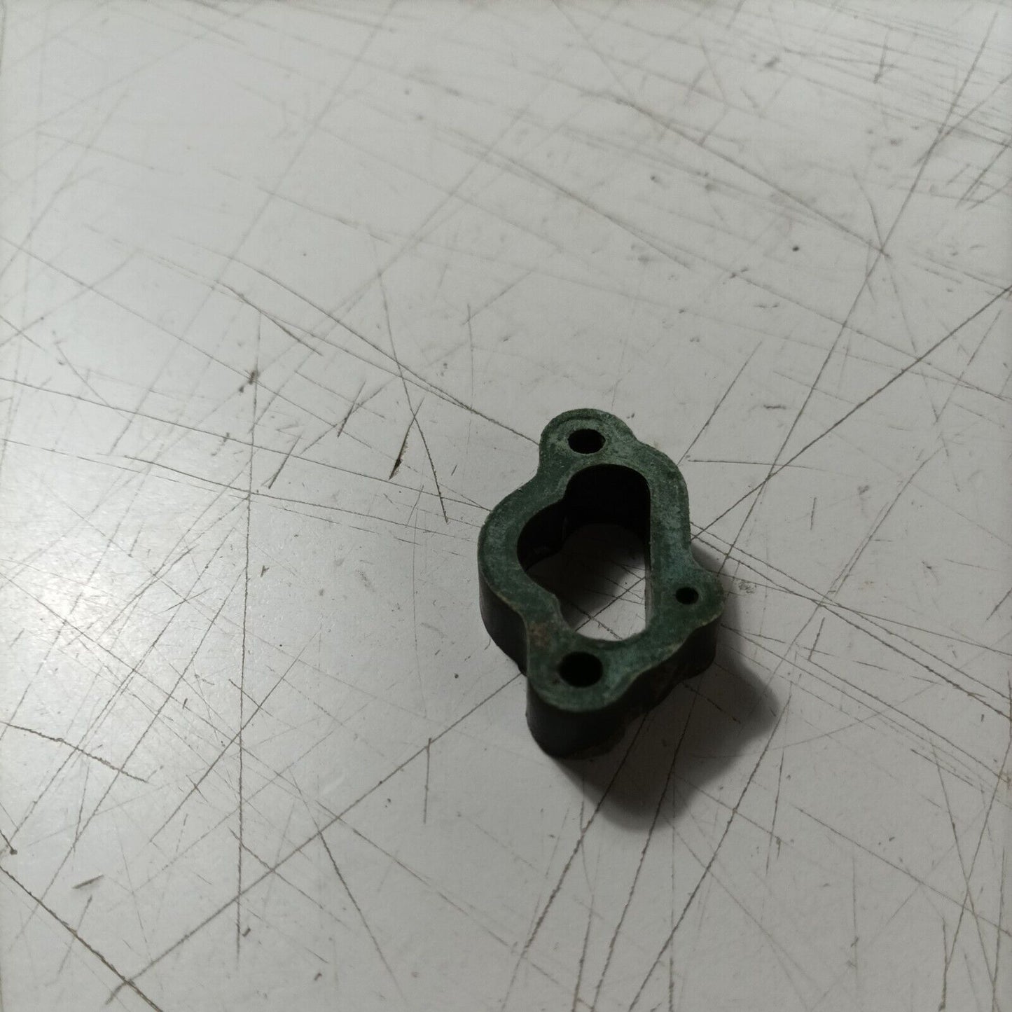 COLLETTORE ASPIRAZIONE FLANGIA CARBURATORE PER MOTOSEGA CASTOR C70 ALPINA A70