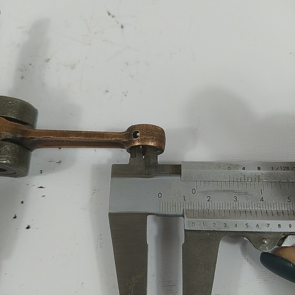 Ricambio usato ALBERO MOTORE ORIGINALE decespugliatore MITSUBISHI T200