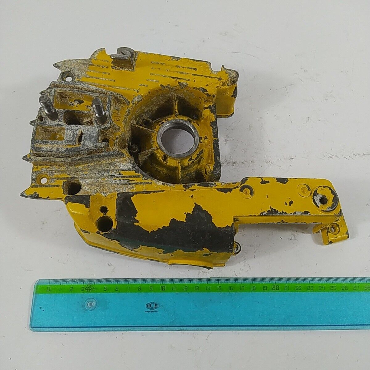 ricambio CARTER BASAMENTO ALBERO MOTORE lato frizione motosega ALPINA p 70 usati