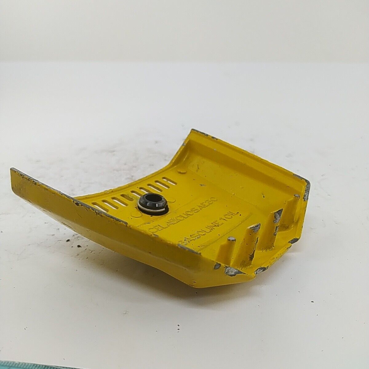 ricambio COPERCHIO FILTRO ARIA CARBURATORE Per motosega ALPINA PROF 70 S usati