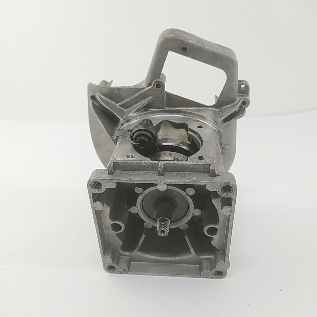 Ricambio usato BASAMENTO ALBERO MOTORE decespugliatore Mcculloch ELITE 4000 3500