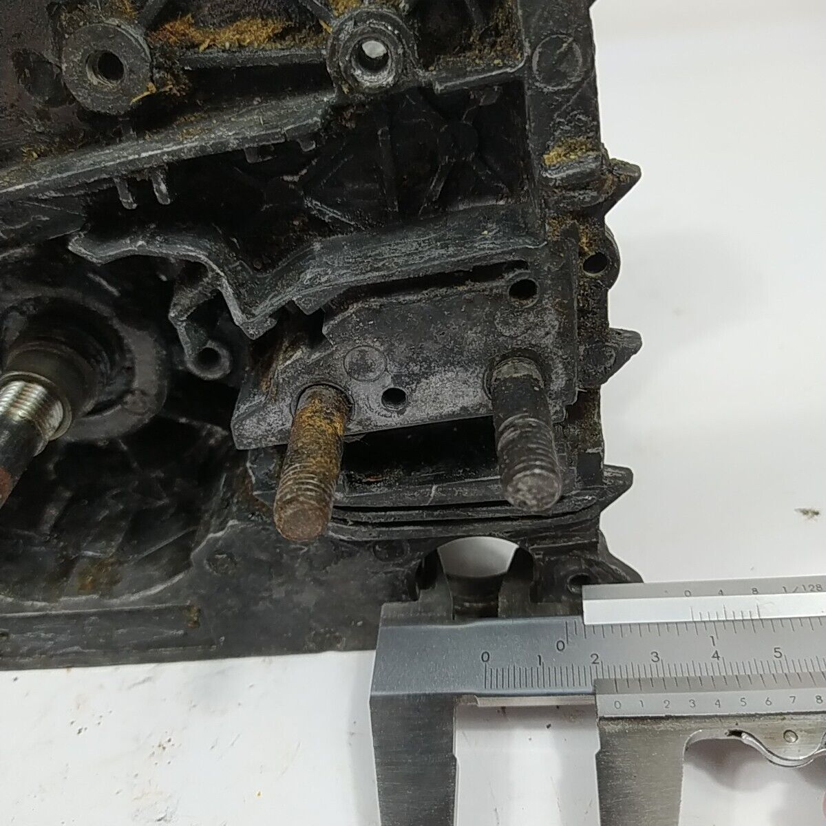 Ricambio CARTER BASAMENTO ALBERO MOTORE PER MOTOSEGA ALPINA CASTOR CP 510 usato 