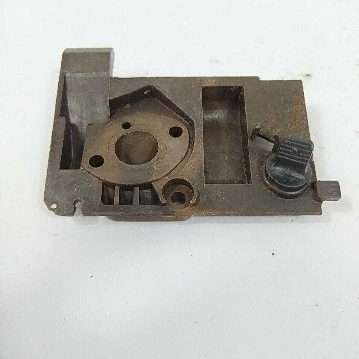 FLANGIA COLLETTORE CARBURATORE per motosega OLEOMAC 240 ricambi usati