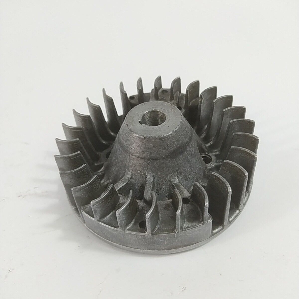 Ricambio DECESPUGLIATORE ALPINA STAR 41 VOLANO MAGNETICO DI AVVIAMENTO usato