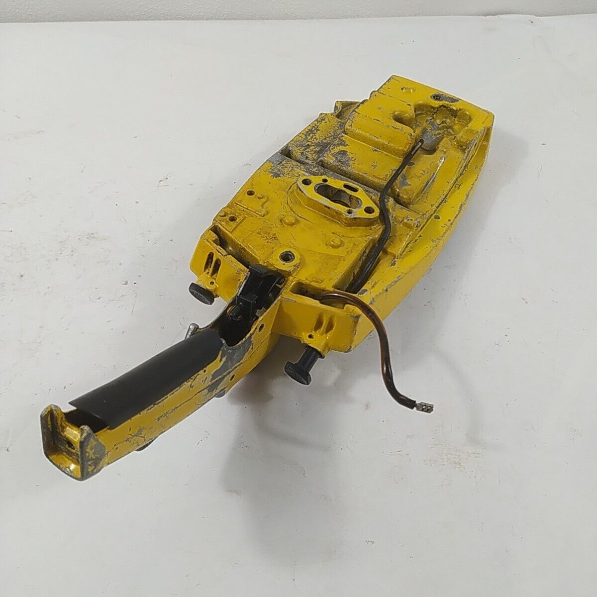 Ricambi IMPUGNATURA MANIGLIA PER MOTOSEGA MCCULLOCH PRO MAC 555 usati