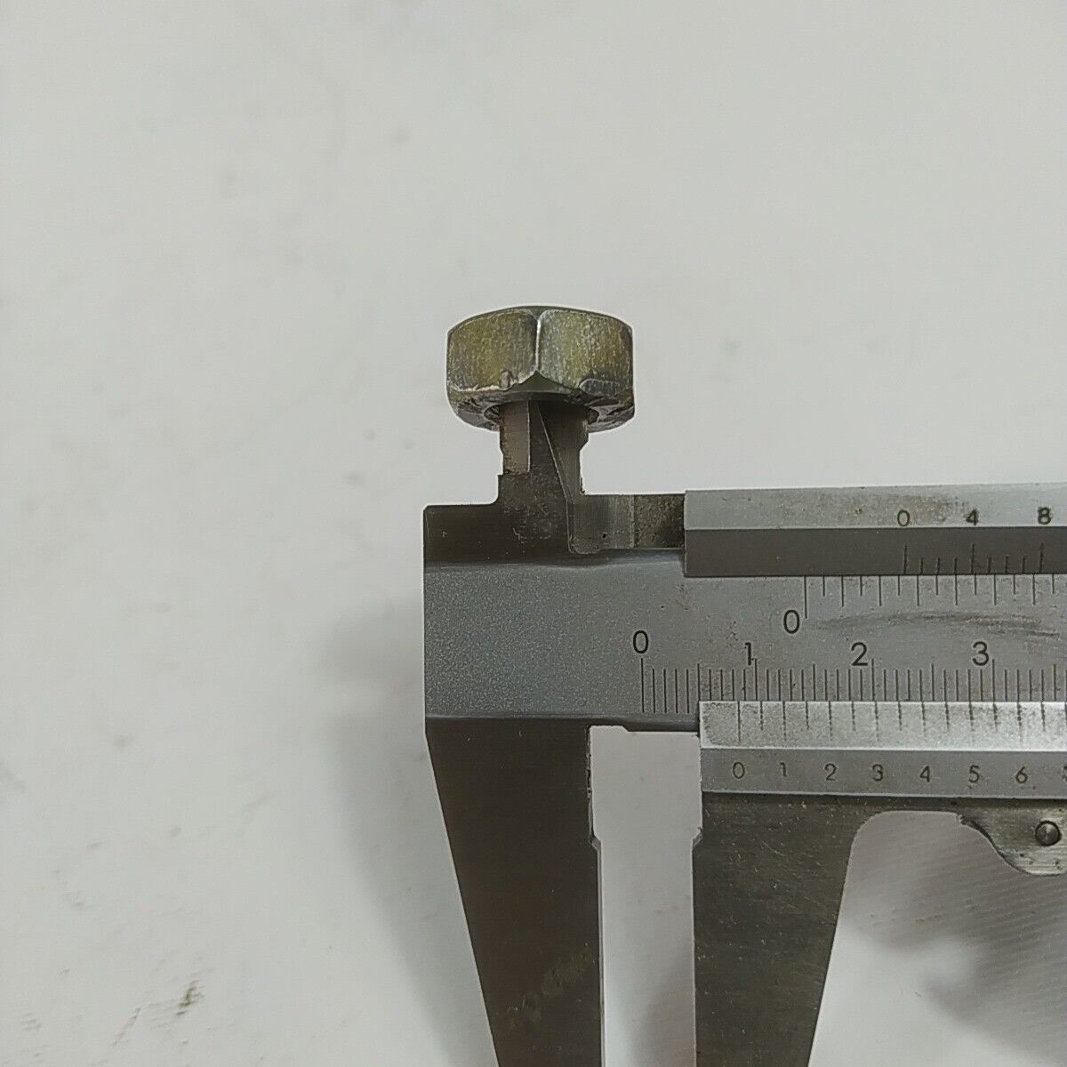 ricambi DECESPUGLIATORE BLUE BIRD ZM 54 DADO ALBERO MOTORE LATO VOLANO usati