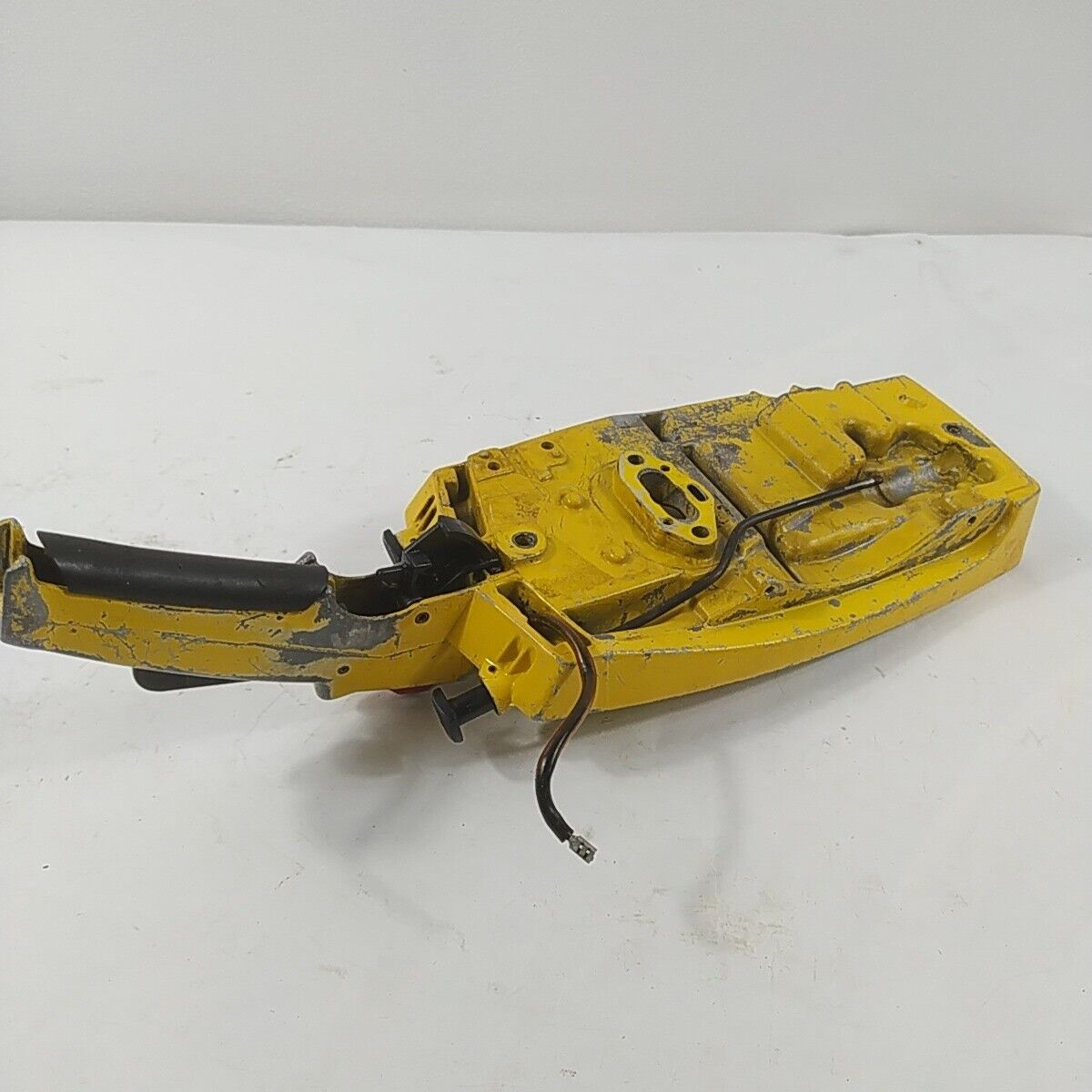 Ricambi IMPUGNATURA MANIGLIA PER MOTOSEGA MCCULLOCH PRO MAC 555 usati