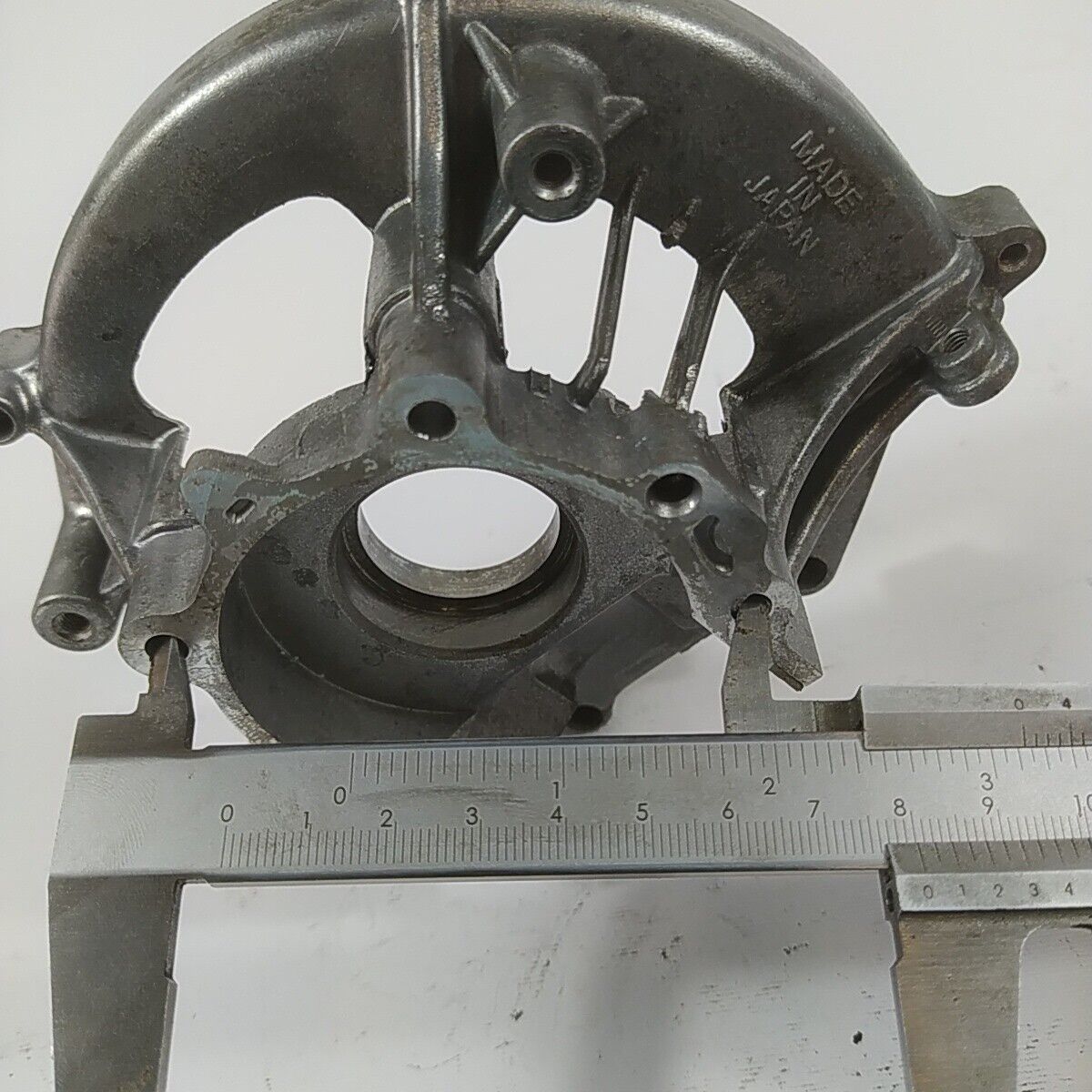 Ricambio CARTER BASAMENTO MOTORE usato per decespugliatore MITSUBISHI MARUYAMA