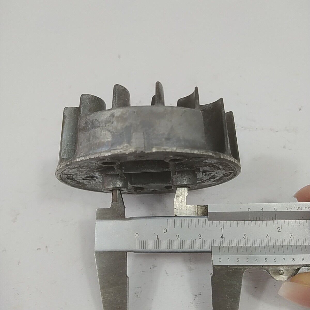 Ricambio per decespugliatore EFCO 8250 VOLANO MAGNETICO DI AVVIAMENTO usato