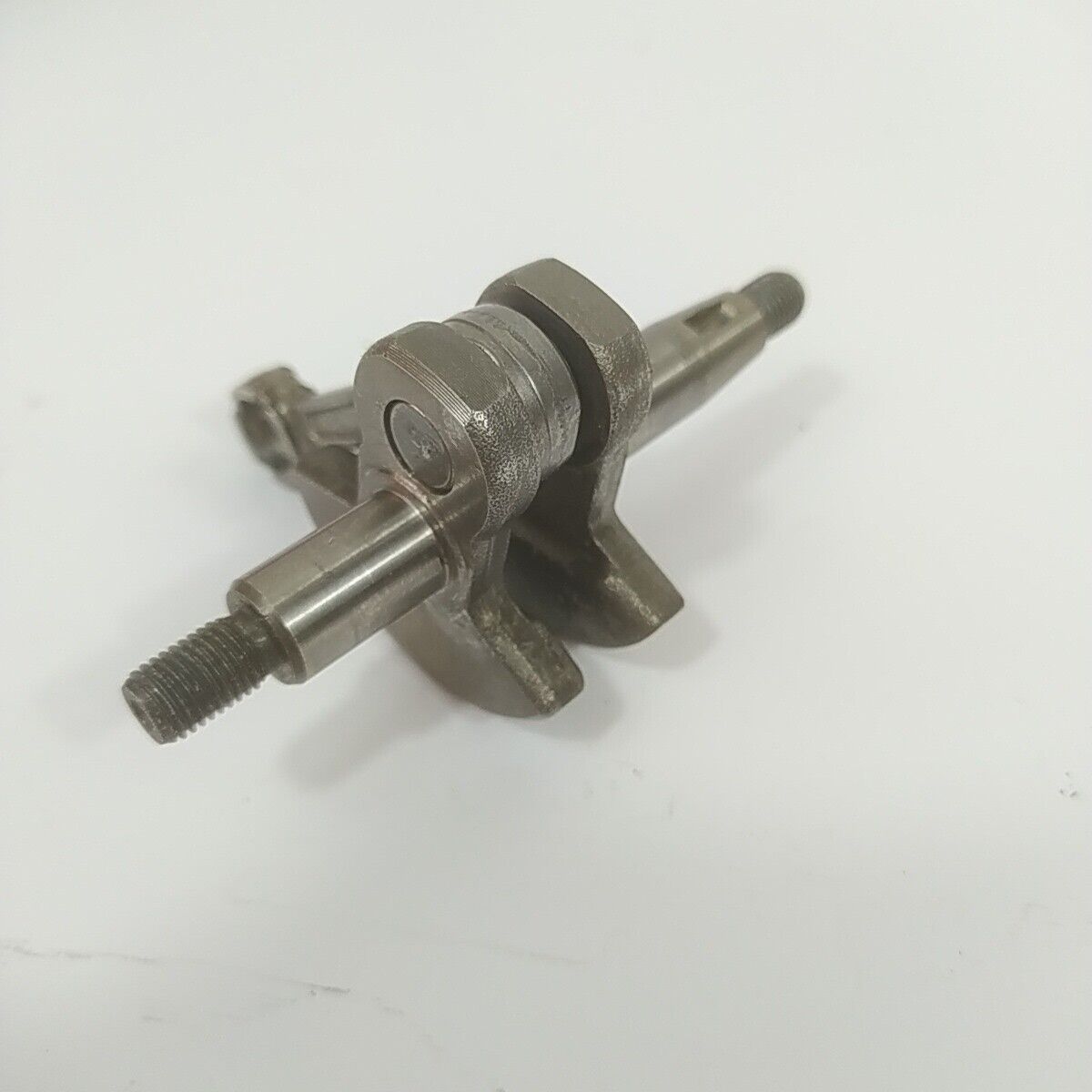 Ricambio per decespugliatore EFCO 8250 ALBERO MOTORE ORIGINALE usato