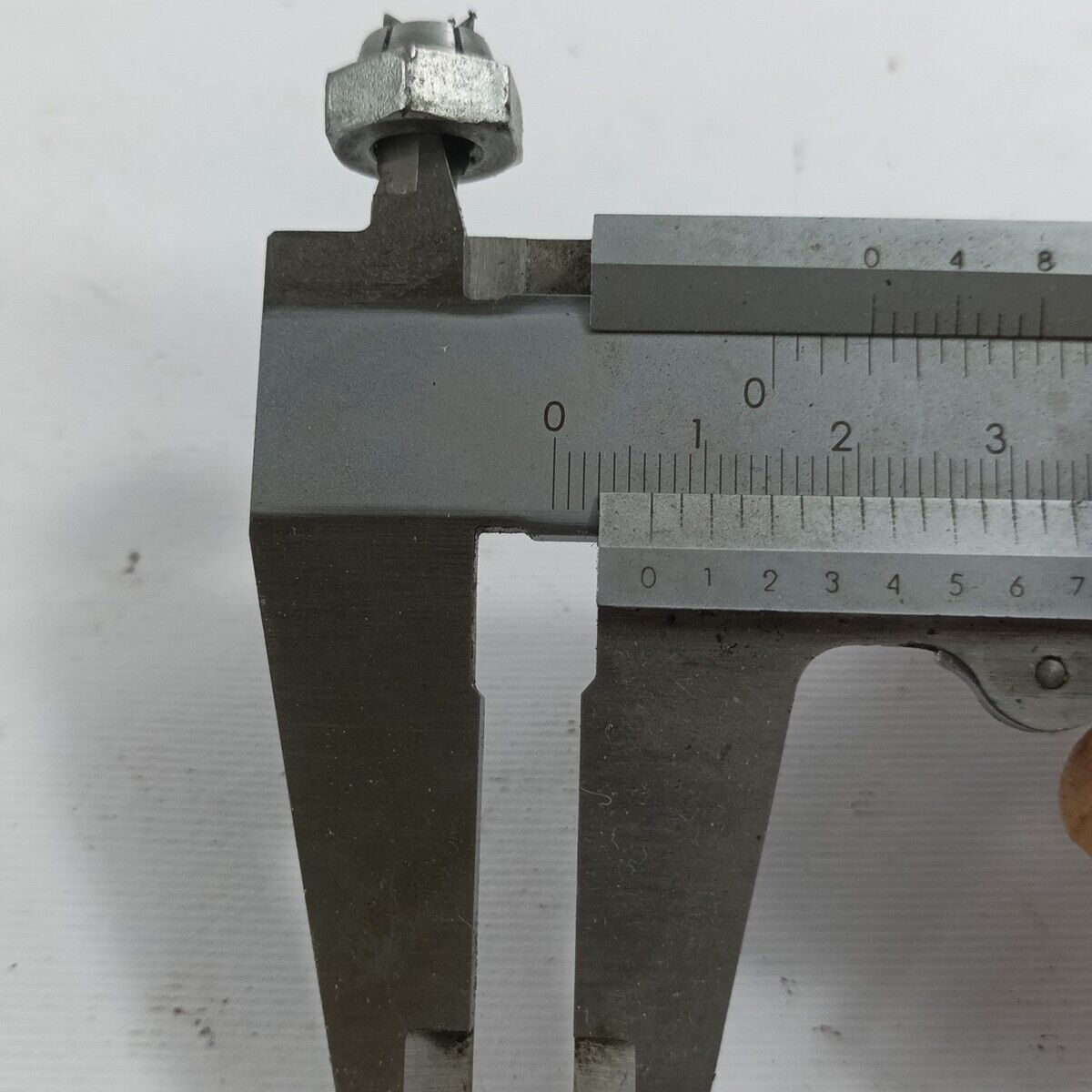 ricambi usati per MOTOSEGA ALPINA A 41 40 DADO BULLONE VOLANO Albero castor