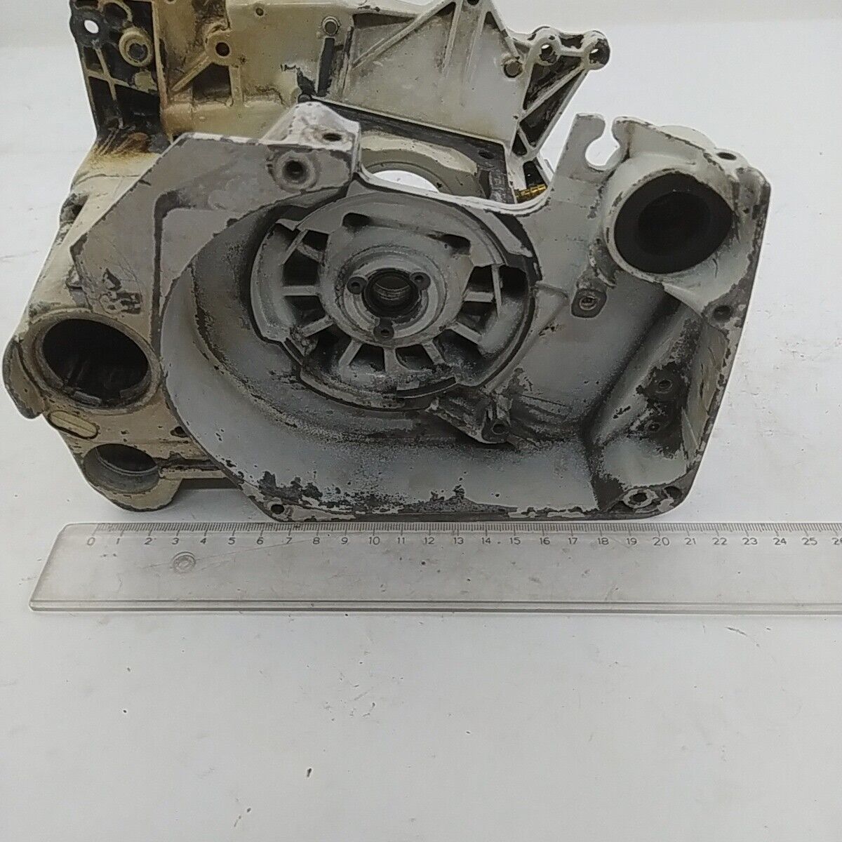 ricambio CARTER BASAMENTO cilindro Telaio usato per motosega STIHL 038 AV Super