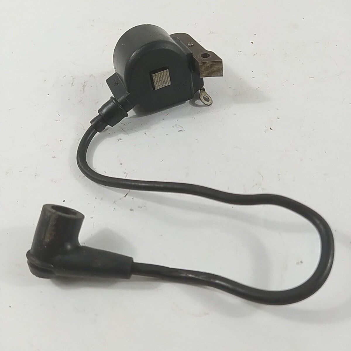 Ricambi DECESPUGLIATORE HUSQVARNA 39 R usati BOBINA Em DI AVVIAMENTO ACCENSIONE